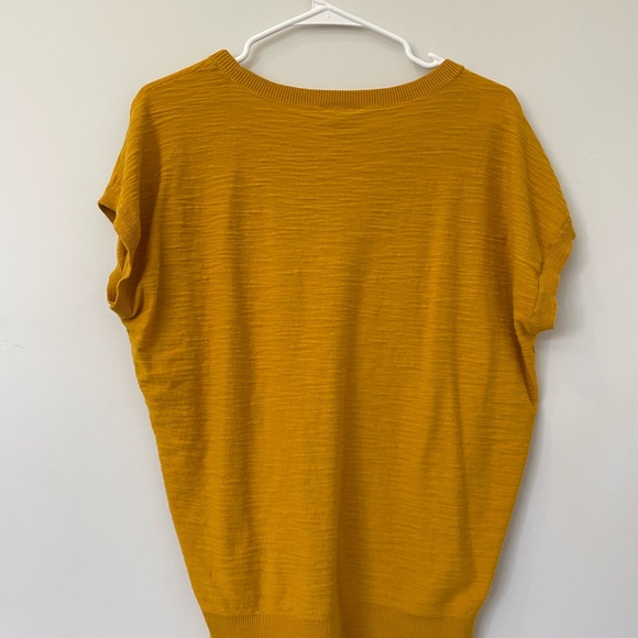 SIMPLE YELLOW TEE FROM LOFT - Picture 6 of 6